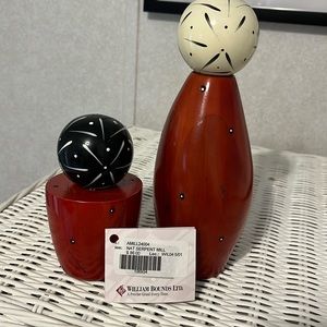 Salt and pepper grinder